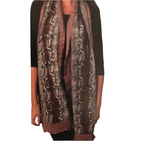 NWT.   Sacred Threads Scarf. BL/GR 213765 - Picture 1 of 3